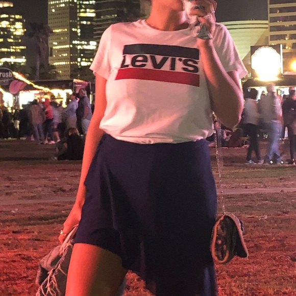 Levi’s women’s tee - Picture 5 of 5